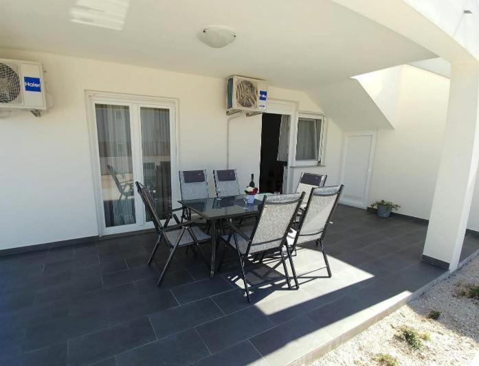 Apartmani Valuna Privlaka  Exterior foto